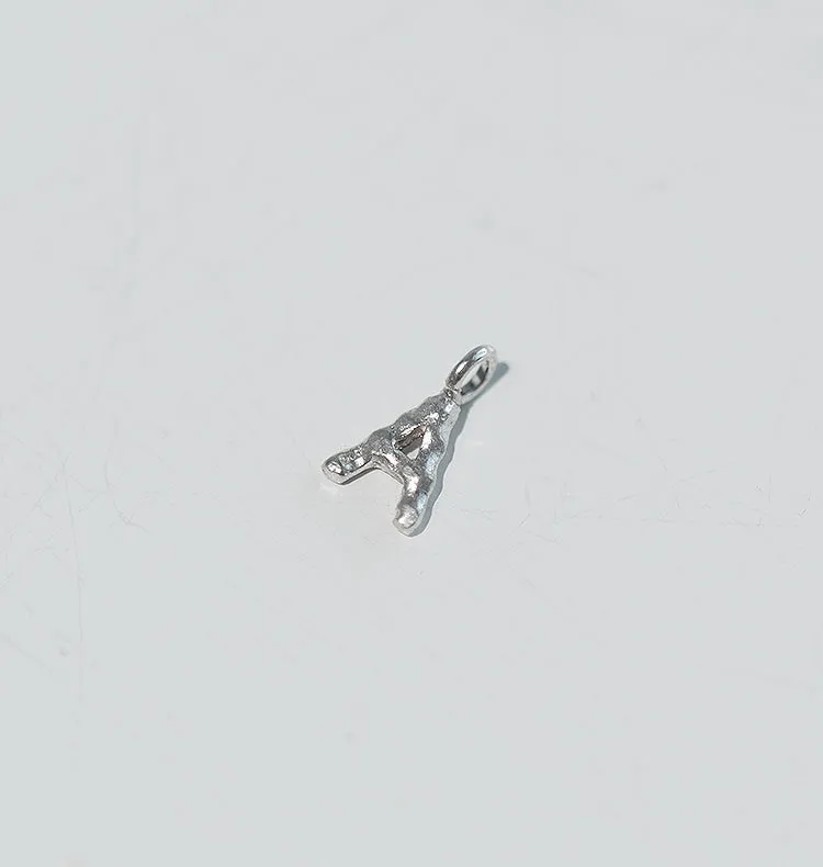 Wos Bogstavsvedhæng 925 sølv 1,5 cm
