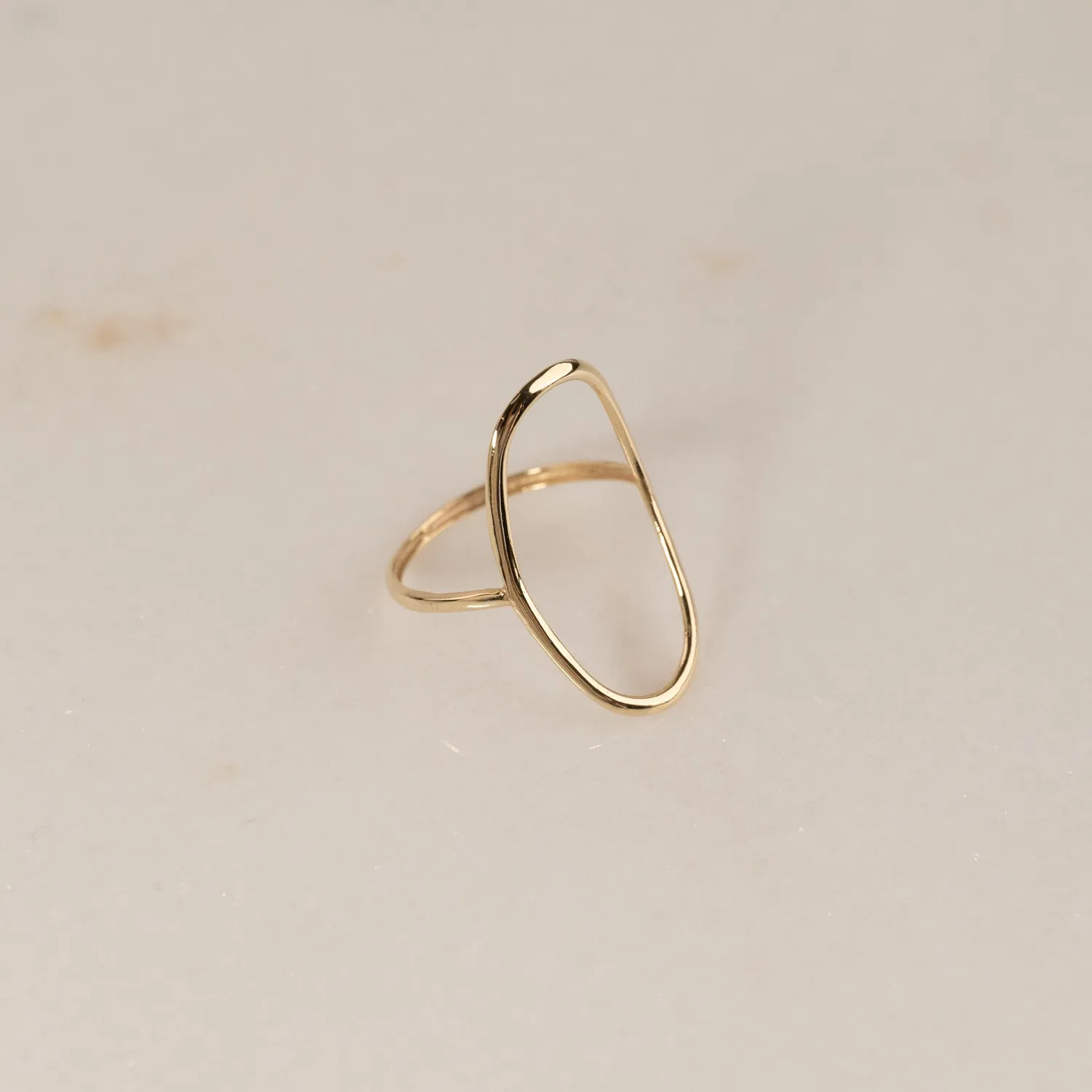 Sisi Copenhagen Cajsa ring 9 kt guld 25 mm oval