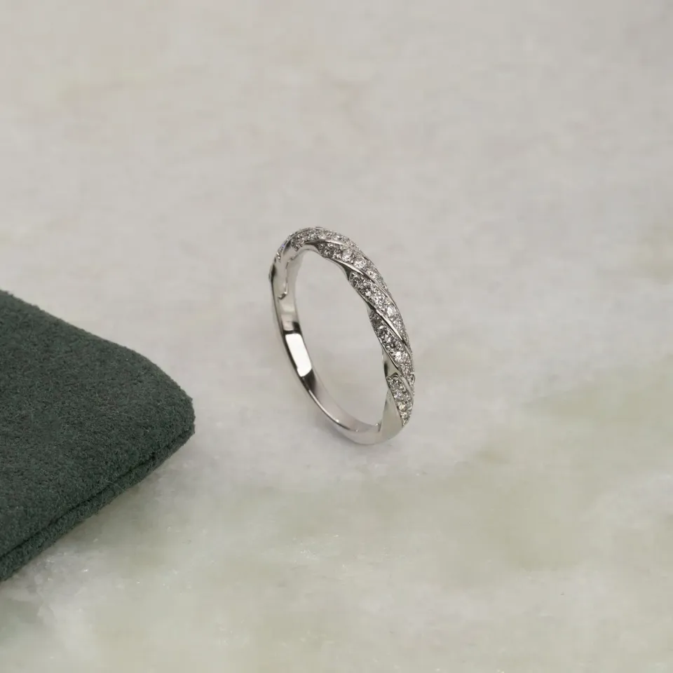 Sisi Copenhagen Twisted Alliance diamantring 0,4 ct 14 kt hvidguld