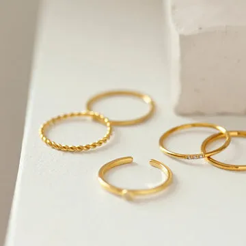 TIMI OF SWEDEN Evi Thin Twisted ring forgyldt str. 17