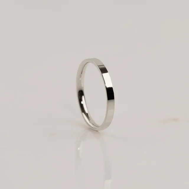 Sisi Copenhagen Simple Flat Comfort vielsesring 2,5 mm hvidguld