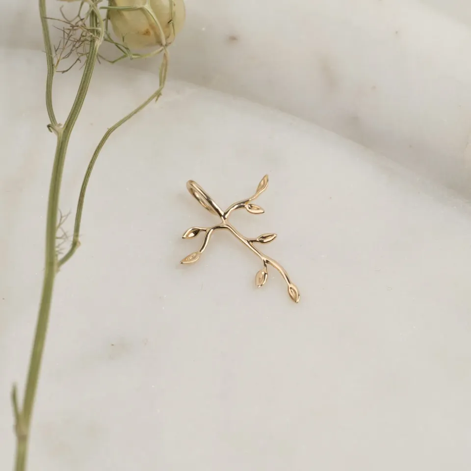Sisi Copenhagen Eden Cross vedhæng 9 kt guld 24 mm