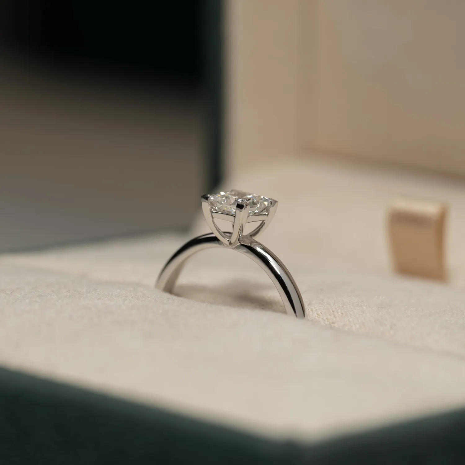 Sisi Copenhagen Solitaire Princess diamantring 0,75 ct hvidguld