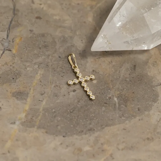 Sisi Copenhagen Crystal Cross vedhæng massivt guld 16 mm