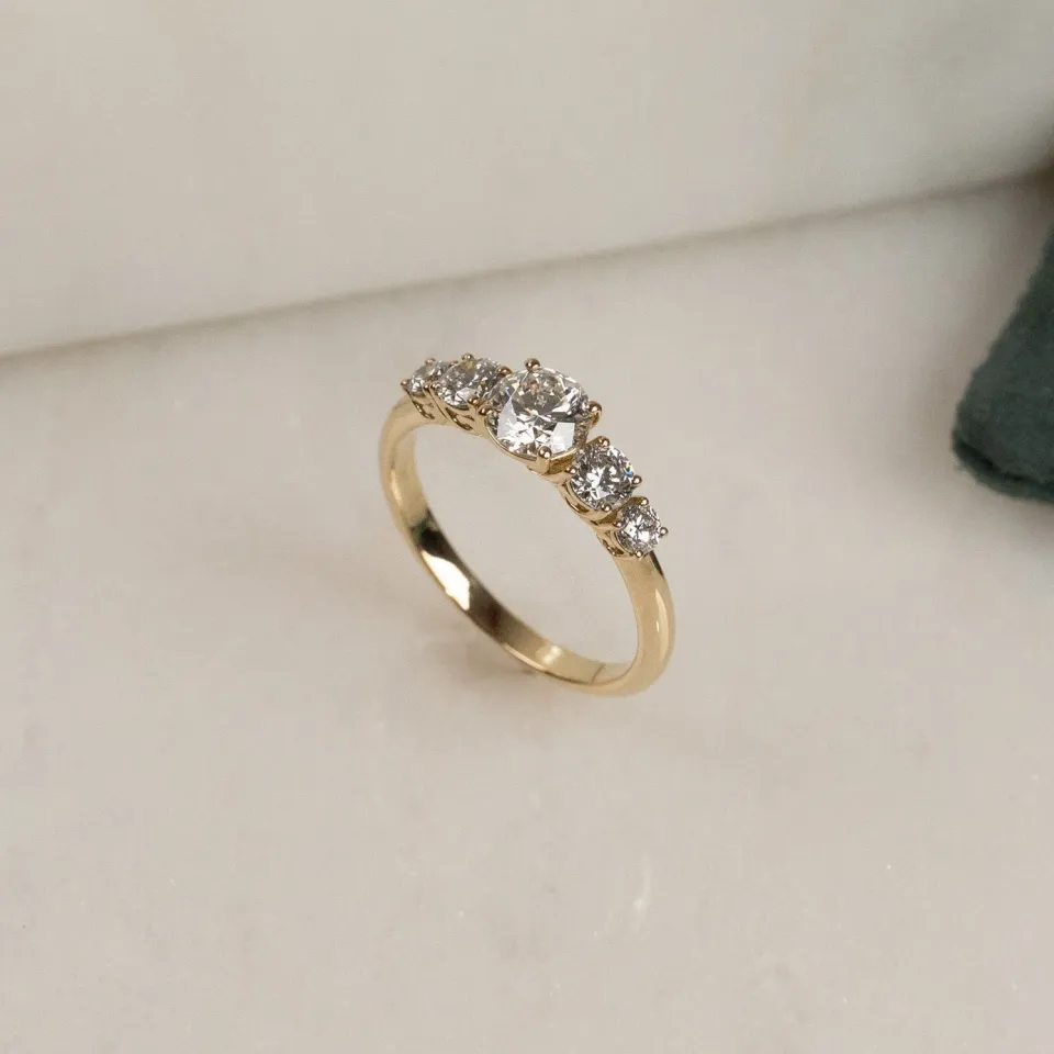 Sisi Copenhagen Five-Stone Trellis diamantring guld 1,0 ct 14 kt