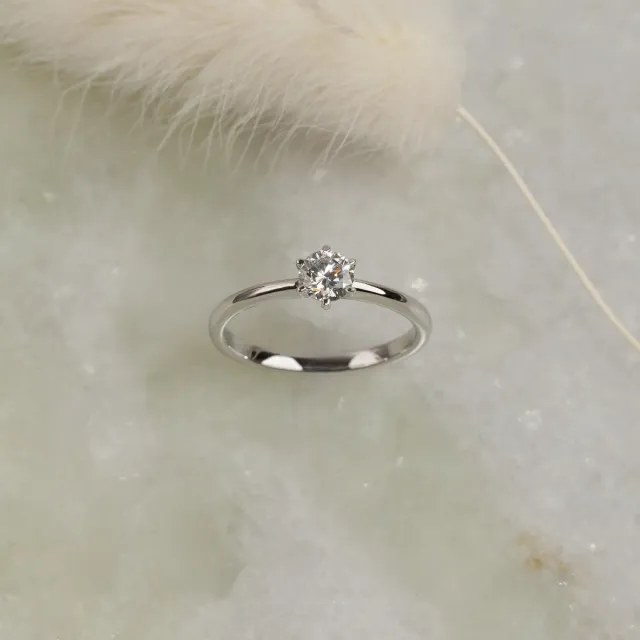 Sisi Classic Solitaire 6-Prong diamantring 0,5 ct hvidguld
