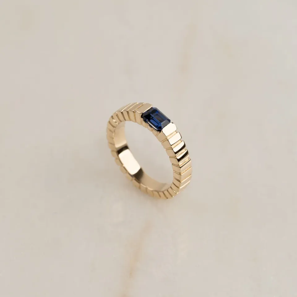 Sisi Copenhagen Chunky Emerald-Cut ring blå safir 0,6 ct