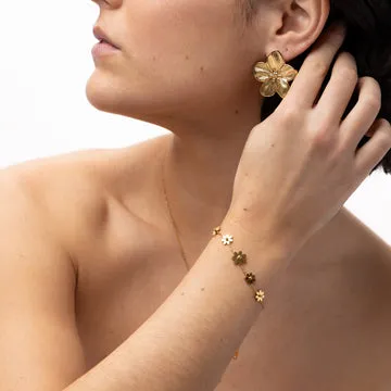 TIMI OF SWEDEN Fay flower armbånd guld stål 10,3 mm