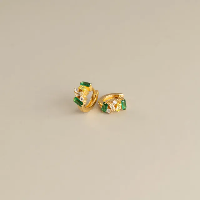 Sisi Copenhagen Esmeralda huggie creoler forgyldt grøn 10,5 mm