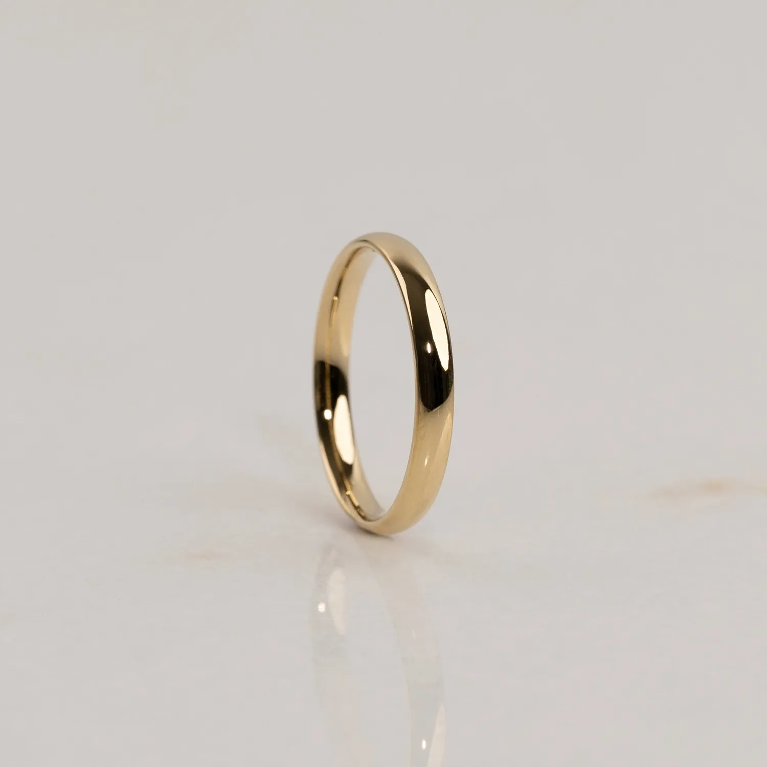Sisi Oval Court vielsesring guld 2 mm