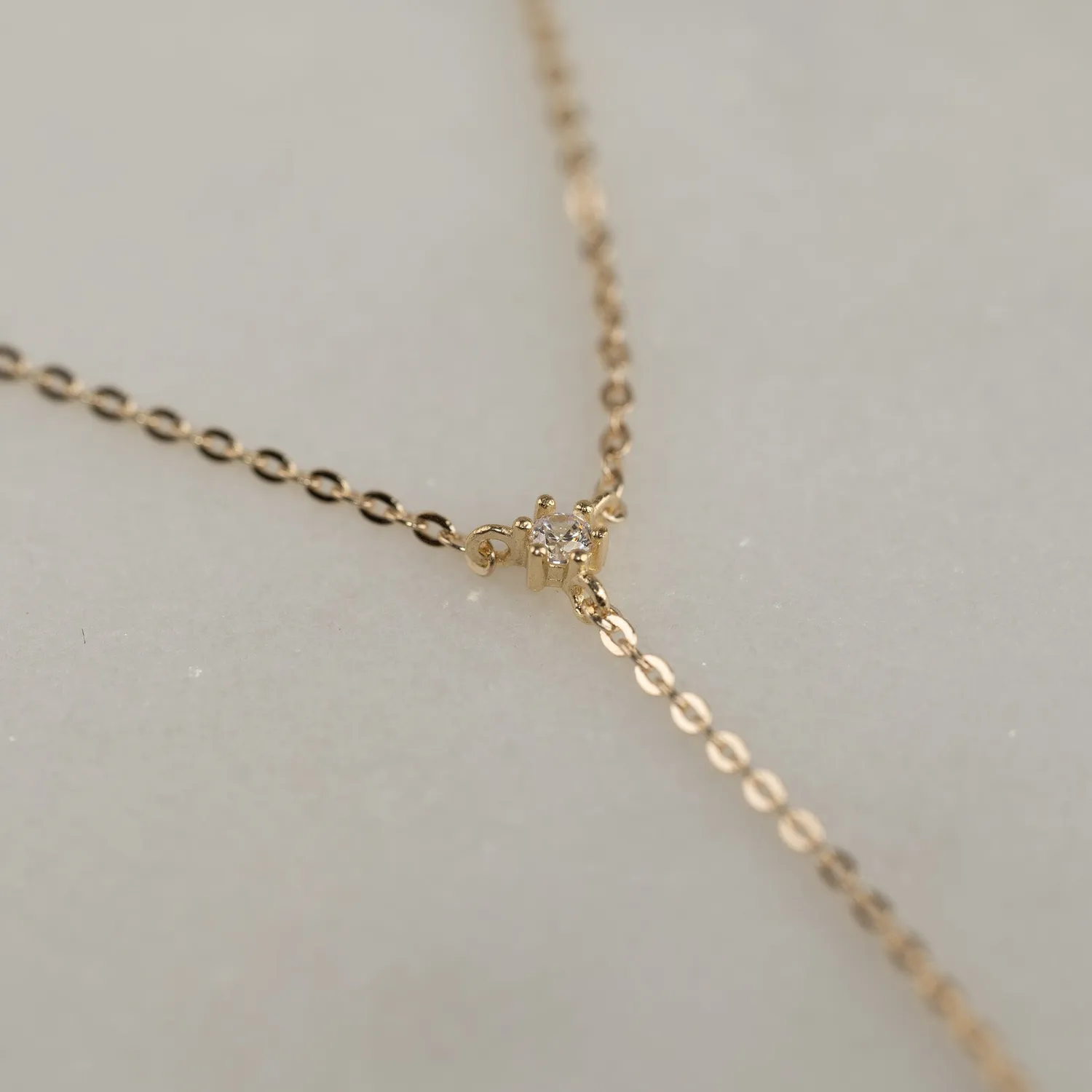 Sisi Copenhagen Elenora halskæde 9 kt guld zirkon 46 cm