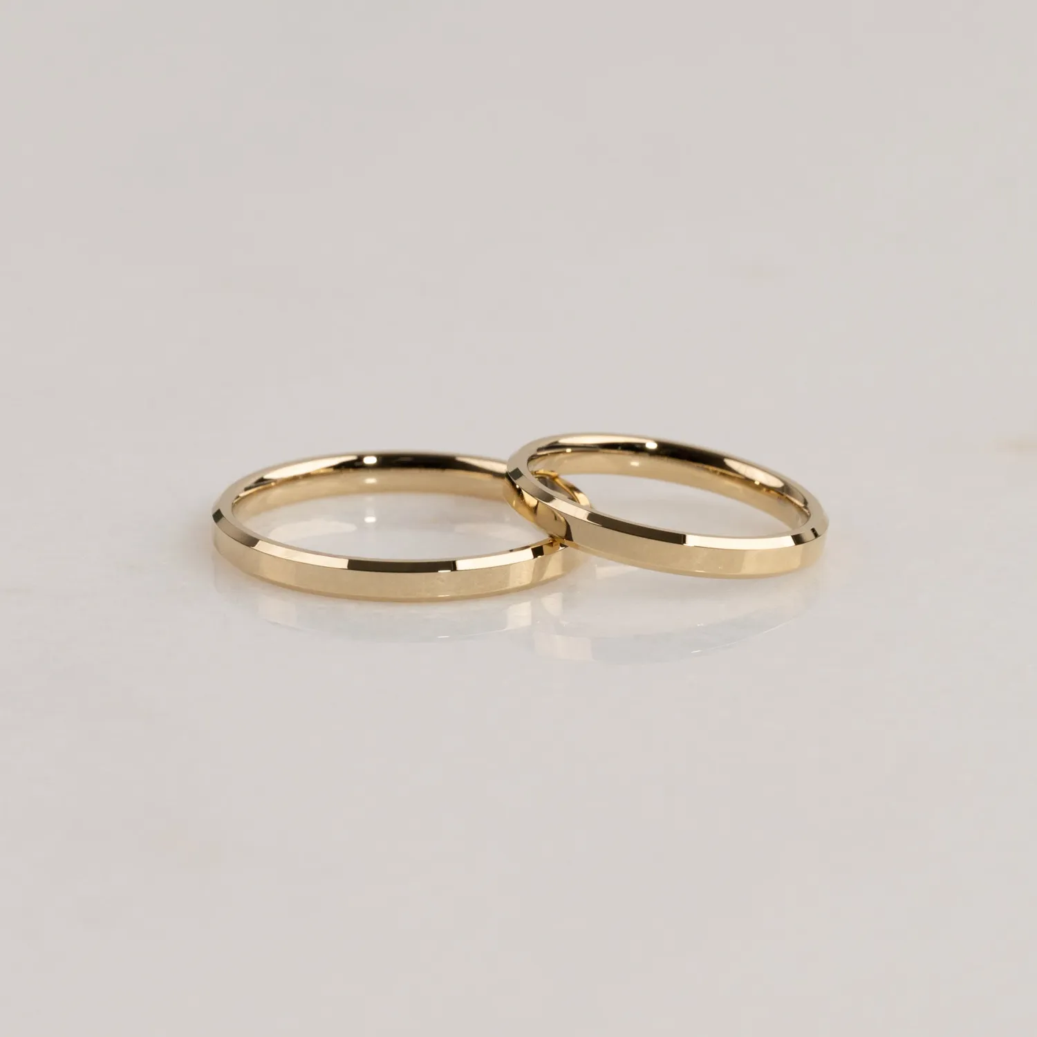 Sisi Copenhagen Beveled Flat halskæde? ring 2,5 mm 14 kt guld