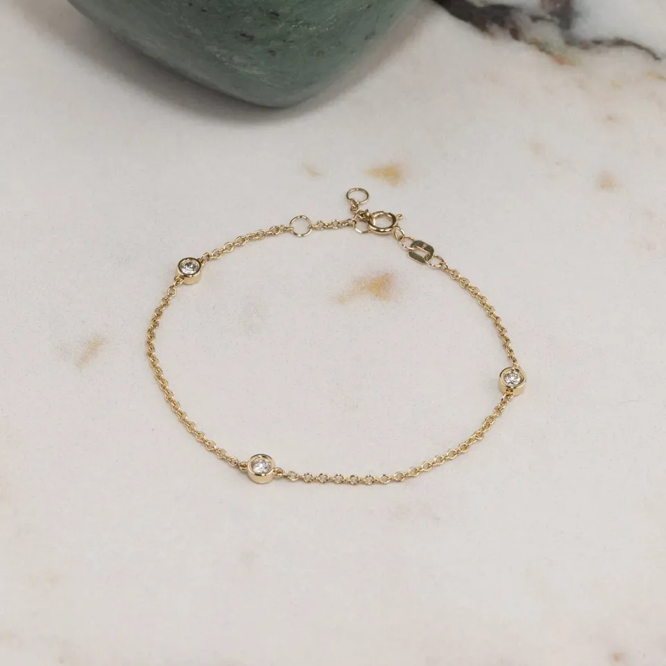 Sisi Copenhagen Three Stone armbånd 0,3 ct 14 kt guld