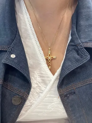 TIMI OF SWEDEN Azura halskæde guld kors zirconia