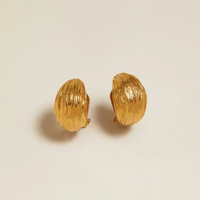 Orelia Vintage Textured Dome clip-on øreringe guld