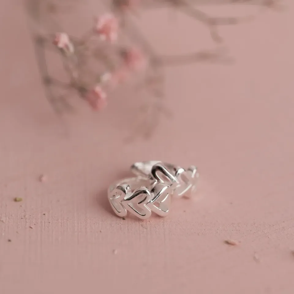 Sisi Copenhagen Amara Silver huggies sølv hjerter 10,5 mm