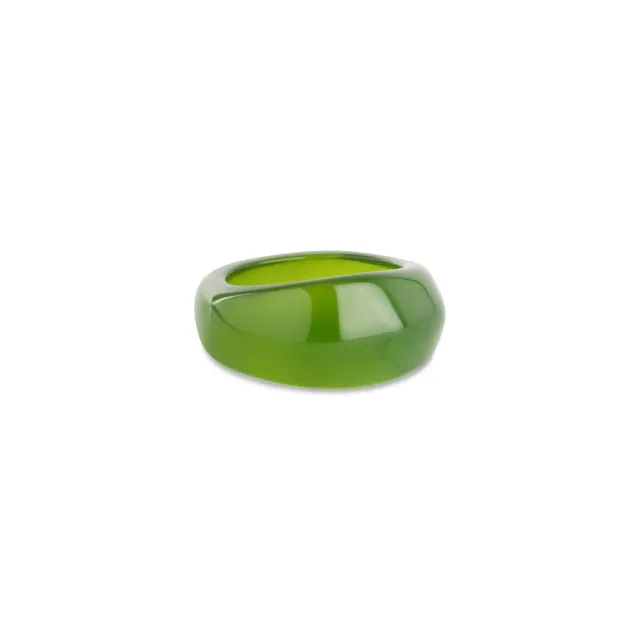 TIMI OF SWEDEN Hattie statement ring resin grøn 18