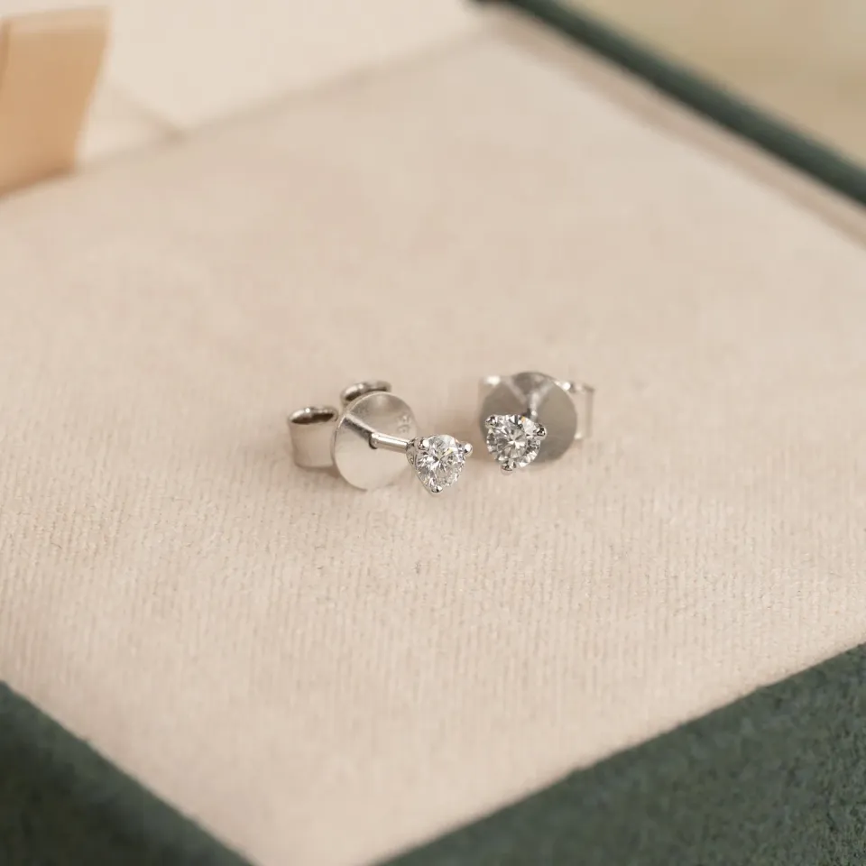 Sisi Copenhagen Simple hvidguld ørestikker 0,2 ct lab-diamant