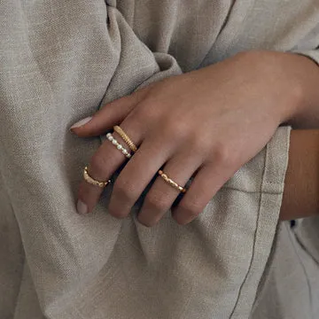 TIMI OF SWEDEN Pearl and Gold Bead ring 17,5 perle