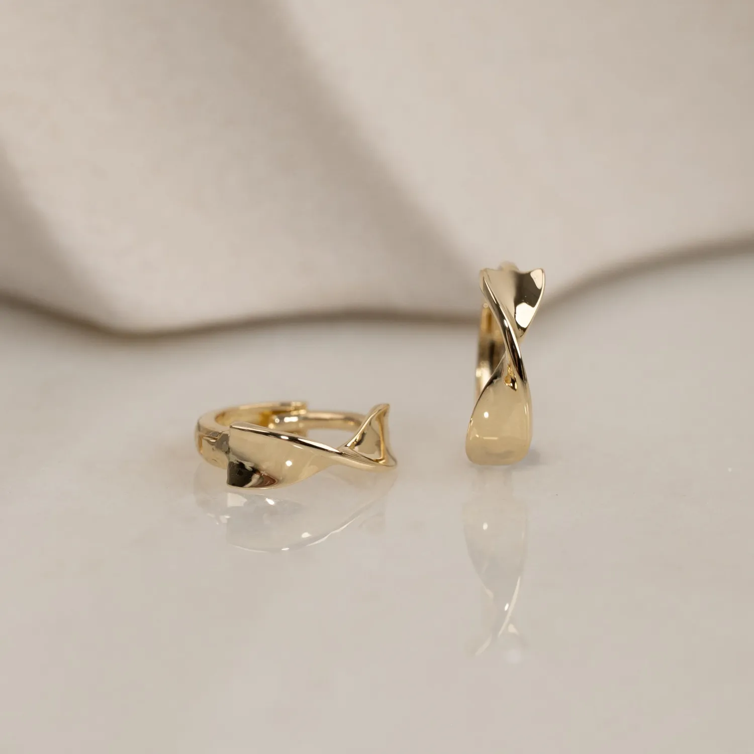 Sisi Copenhagen Willa huggies massivt 9 kt guld