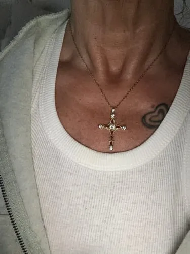 TIMI OF SWEDEN Azura halskæde guld kors zirconia