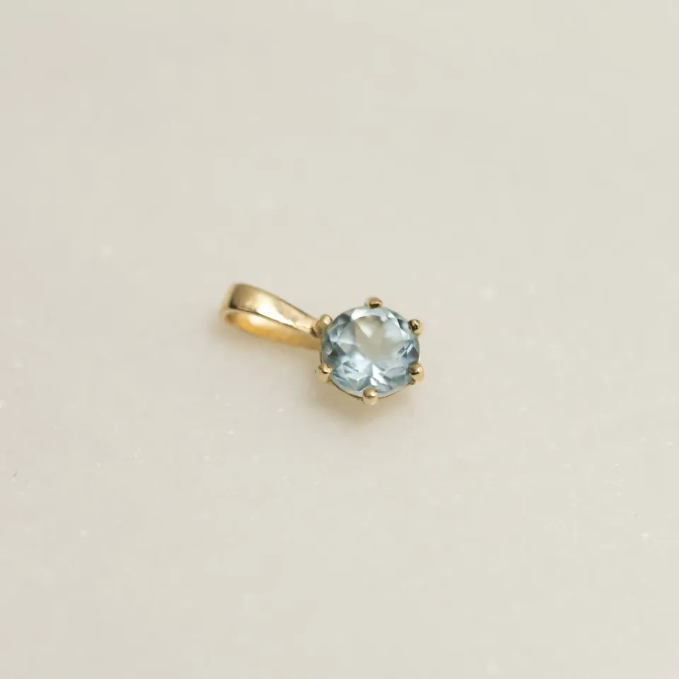 Sisi Copenhagen Soley Blue Topaz vedhæng 9kt guld 4mm
