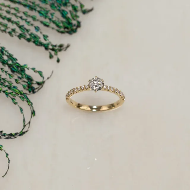 Sisi Copenhagen Classic 6-Prong Alliance ring 0,7 ct 14 kt guld