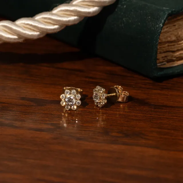 Sisi Copenhagen Laurel Halo ørestikker guld 0,5 ct par