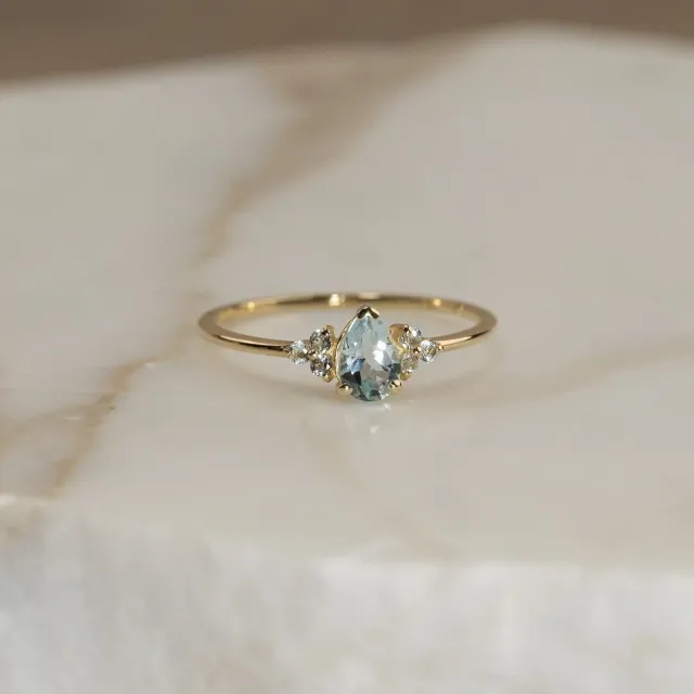 Sisi Copenhagen Cassandra ring guld blå topas str. 52