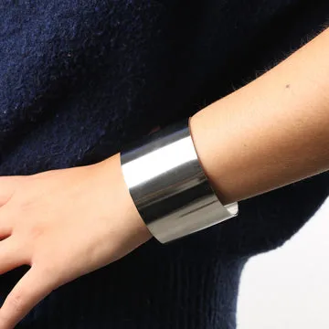 TIMI OF SWEDEN Connie Statement bangle armbånd stål