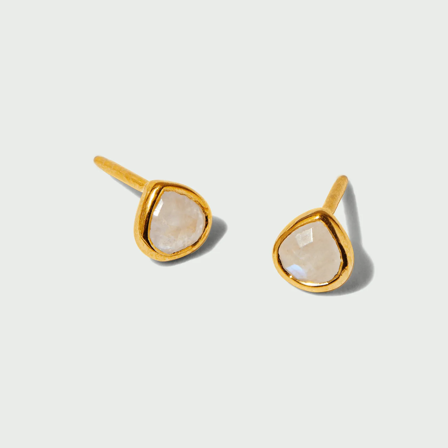 Orelia LUXE Moonstone ørestikker guld dråbe