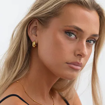 TIMI OF SWEDEN Vilma crystal hoop øreringe guld