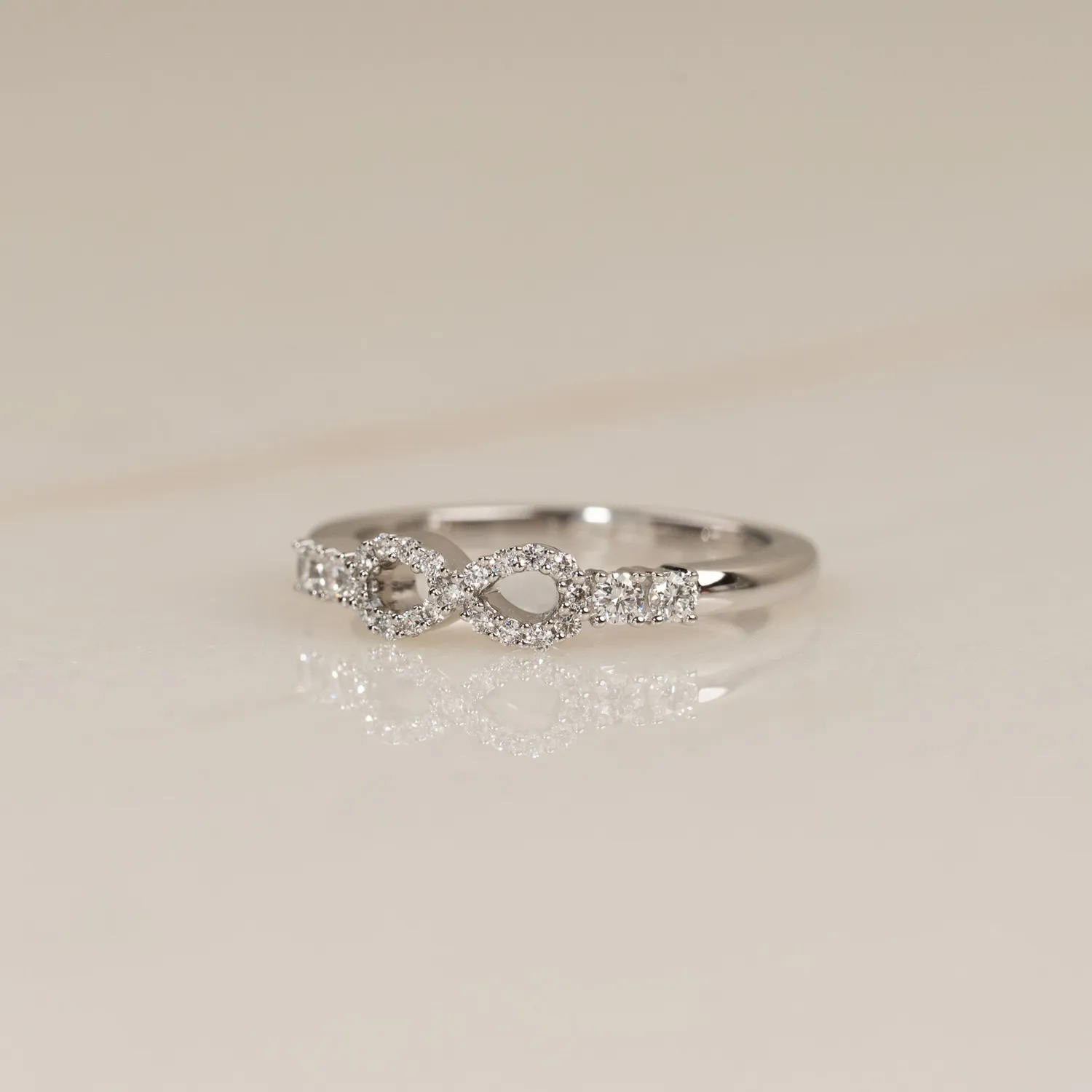 Sisi Copenhagen Infinity Diamond ring hvidguld 0,39 ct
