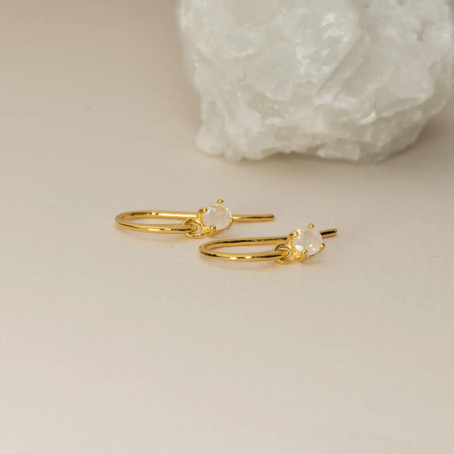 Sisi Copenhagen Gemma Moonstone Golden hook øreringe månesten