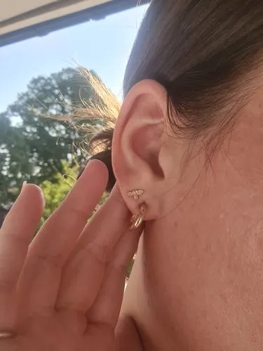 TIMI OF SWEDEN Beatrice Bee stud øreringe guld 8 mm