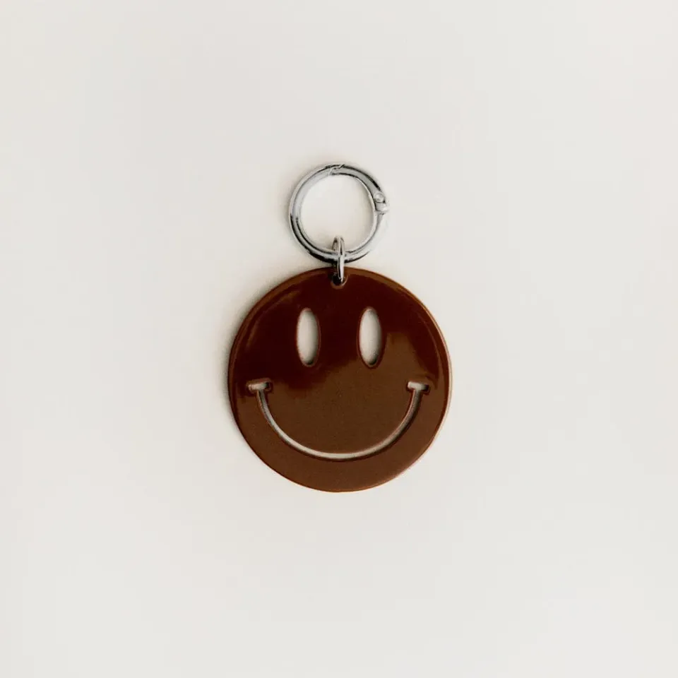 Orelia Brown Happy Face taskevedhæng brun