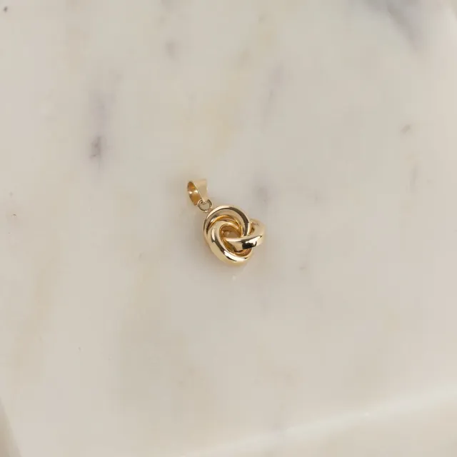 Sisi Copenhagen Freja vedhæng 9 kt guld 9 mm knude