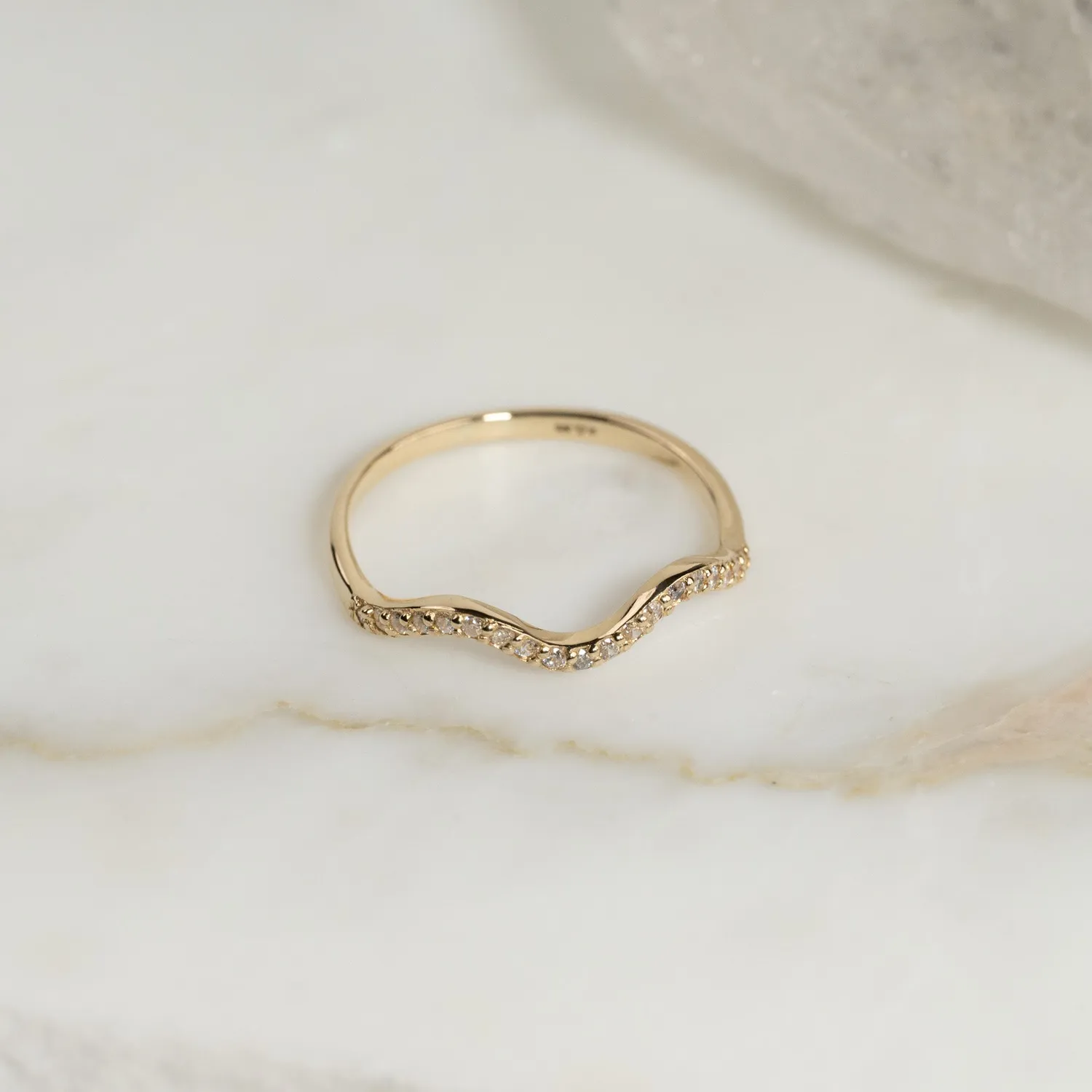 Sisi Copenhagen Gia Crystal guldring 9 kt zirkon
