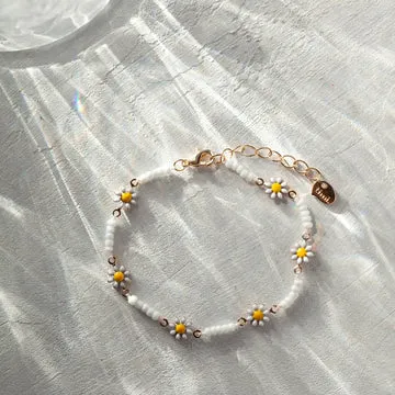 TIMI OF SWEDEN Astrid daisy armbånd guld emalje