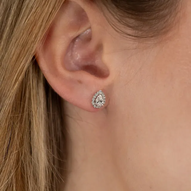 Sisi Copenhagen Halo Pear ørestikker hvidguld 0,7 ct