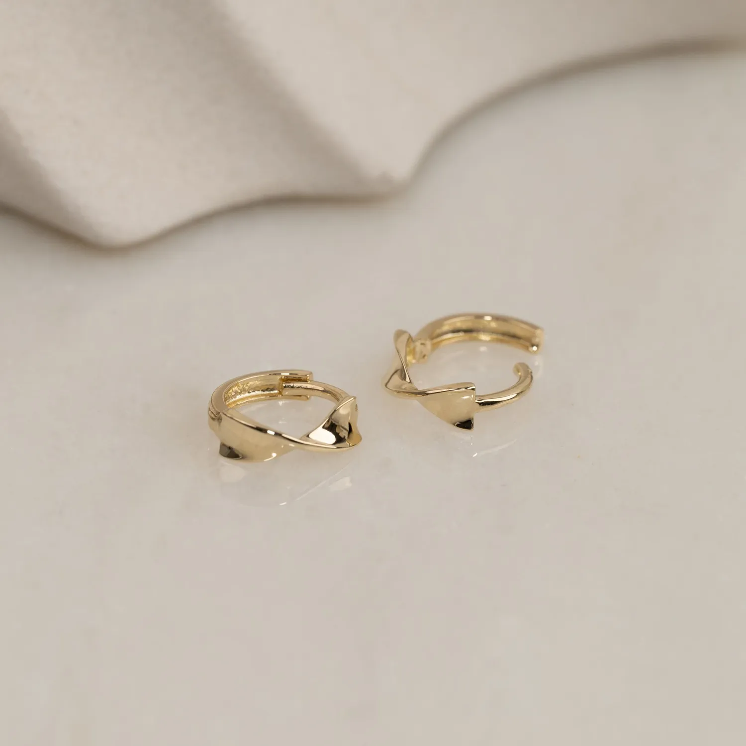 Sisi Copenhagen Willa huggies massivt 9 kt guld