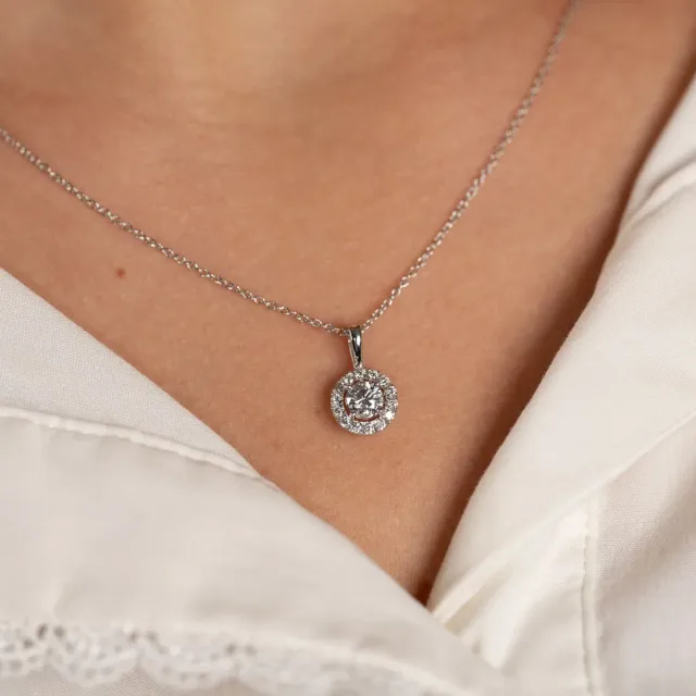 Sisi Copenhagen Round Halo diamantvedhæng 0,5 ct hvidguld