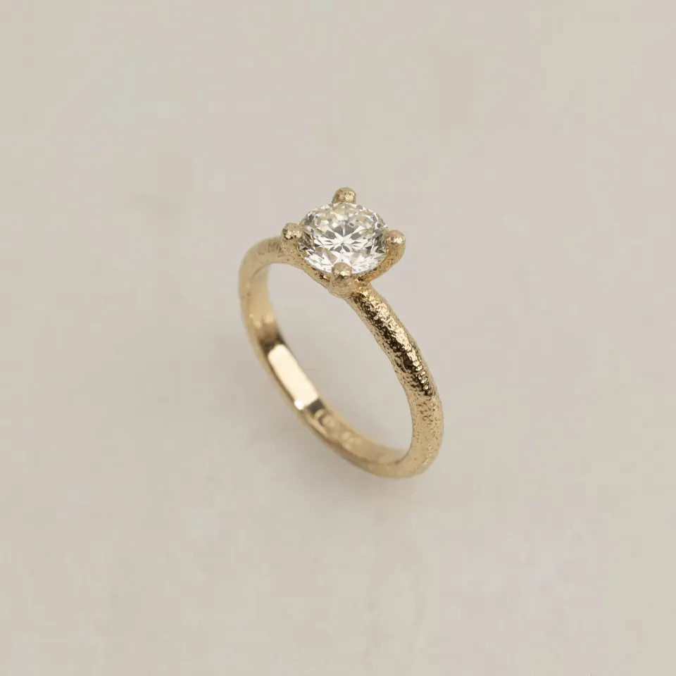 Sisi Copenhagen Solitaire Organic diamantring 1,0ct guld 50