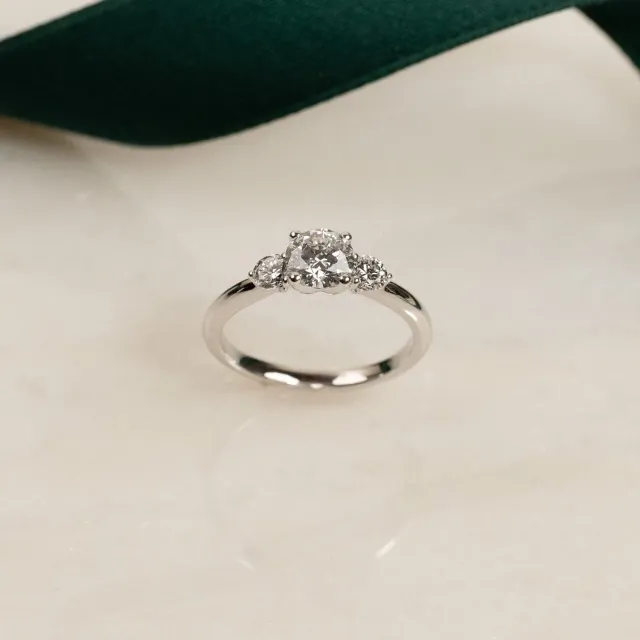 Sisi Copenhagen Round Trilogy ring 1,0 ct hvidguld lab-diamant