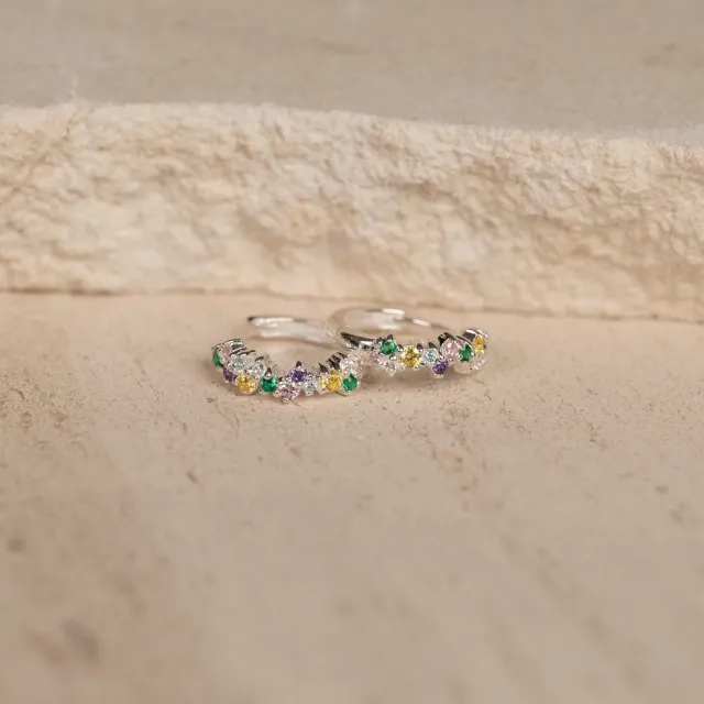 Sisi Copenhagen Clair Rainbow huggie øreringe sølv 15 mm