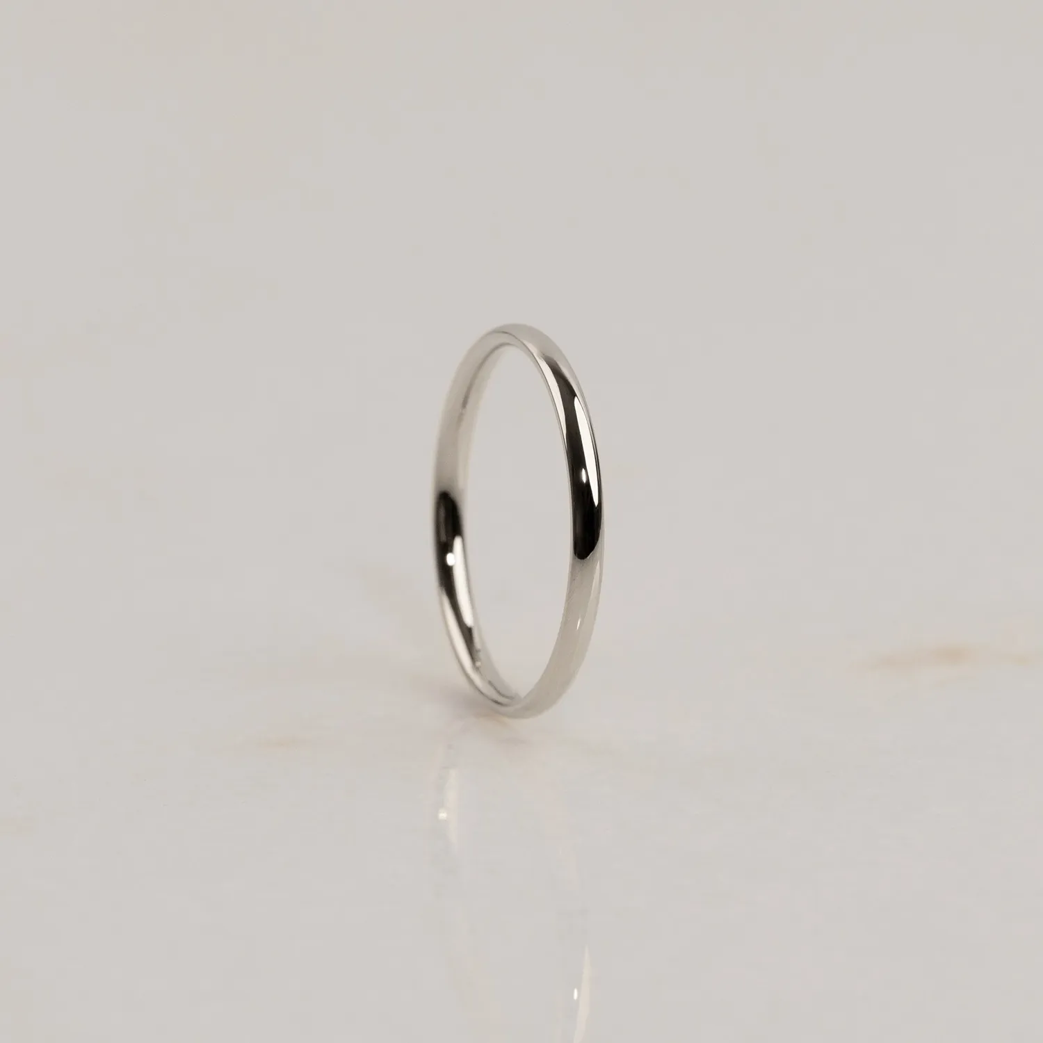 Sisi Copenhagen Oval Court vielsesring hvidguld 14 kt 2 mm