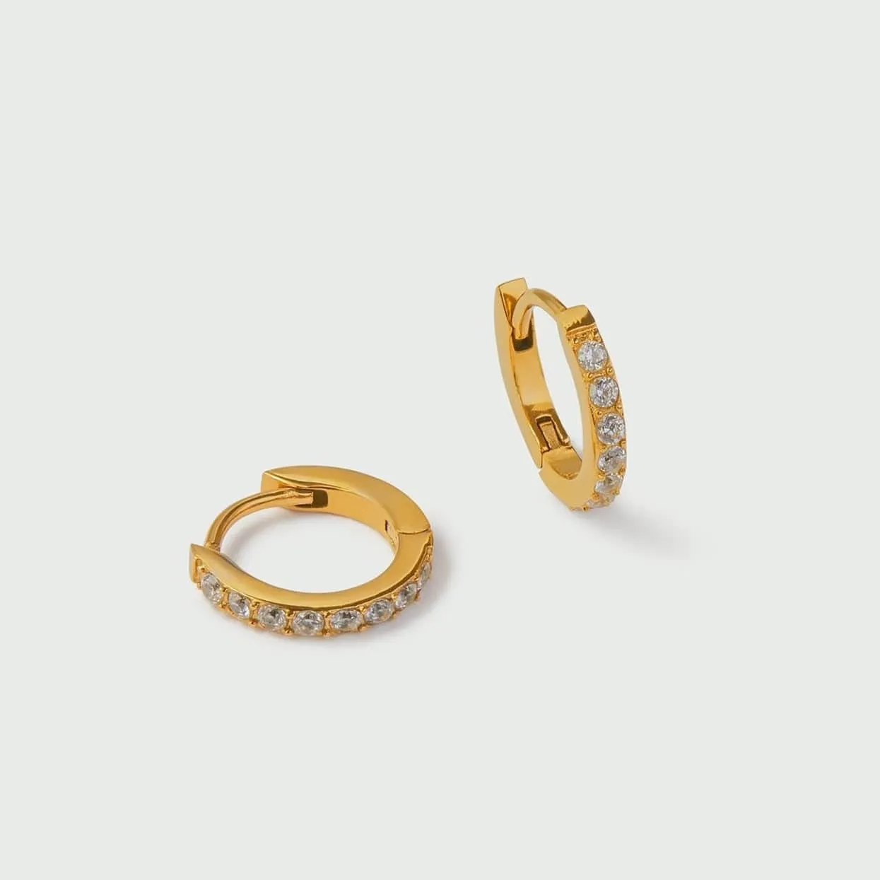 Orelia LUXE Pavé Huggie Hoop øreringe guld med sten