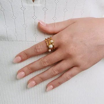 TIMI OF SWEDEN Jenina ring perle guld justerbar stål