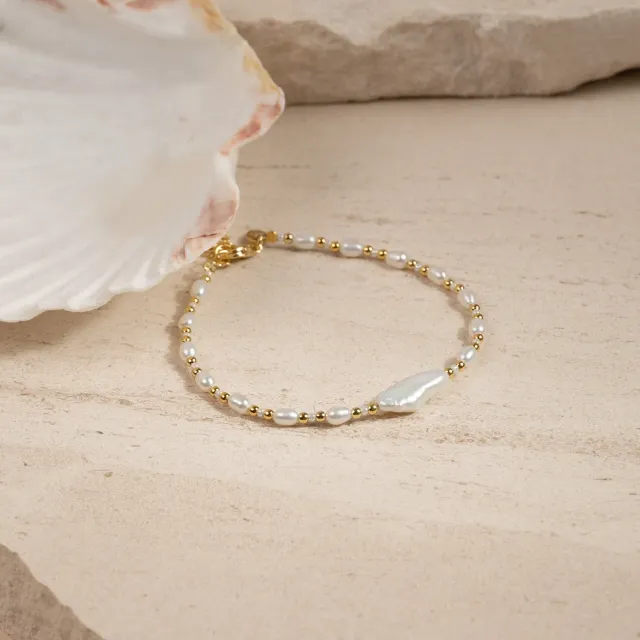 Sisi Copenhagen Lana Pearl armbånd forgyldt perler 16cm