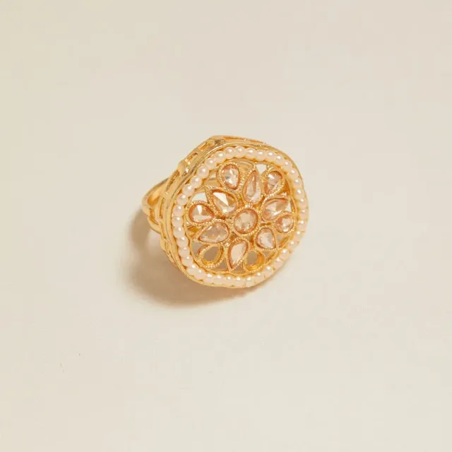 Orelia Vintage Statement Pearl Crystal ring perle